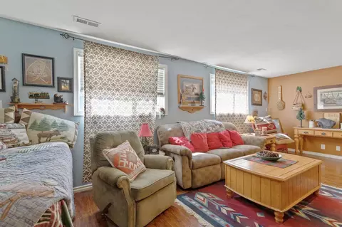 Living - 11706 E 36th Ave, Spokane Valley, WA 99206 photo 4 of 5