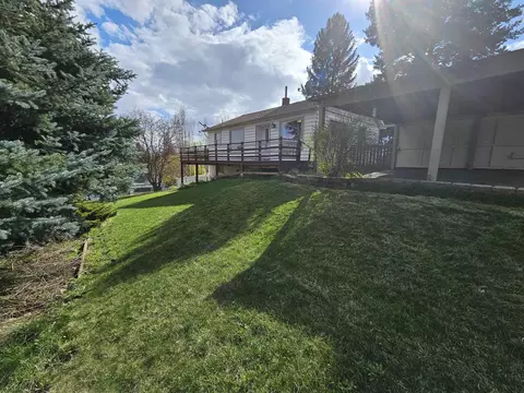 208 N 4th St, Oakesdale, WA 99158