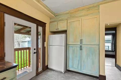 Kitchen - 1828 E 4th Ave, Spokane, WA 99202 photo 5 of 5