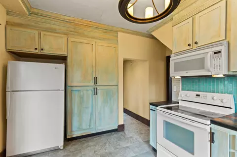 Kitchen - 1828 E 4th Ave, Spokane, WA 99202 photo 2 of 5