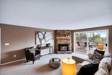 Living - 3205 E 11th Ave, Spokane, WA 99202 photo 3 of 6
