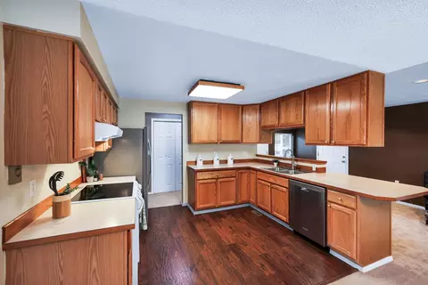 Kitchen - 3205 E 11th Ave, Spokane, WA 99202 photo 3 of 6