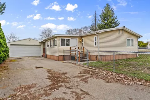 2425 N Bates Rd, Spokane Valley, WA 99206