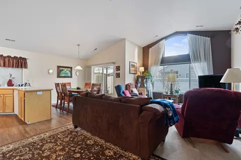 Living - 1644 E Vanetta Ln, Spokane, WA 99217 photo 3 of 3
