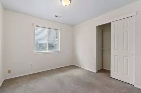 Bedroom - 1644 E Vanetta Ln, Spokane, WA 99217 photo 5 of 6