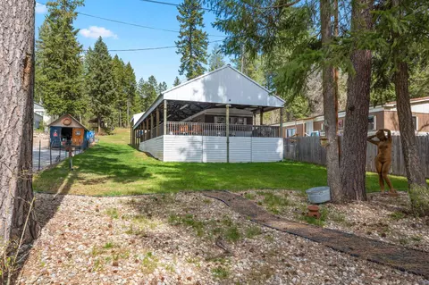 4558 Haney Rd, Loon Lake, WA 99148