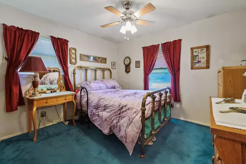 Bedroom - 1917 E Thurston Ave, Spokane, WA 99203 photo 1 of 2