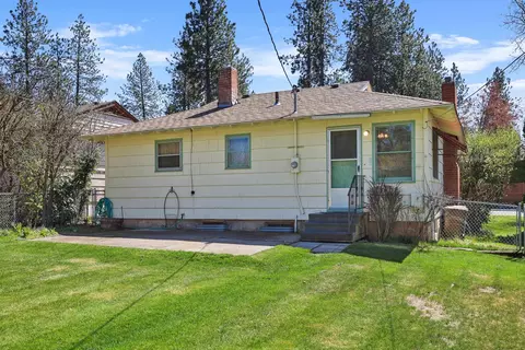 Exterior - 1917 E Thurston Ave, Spokane, WA 99203 photo 5 of 7