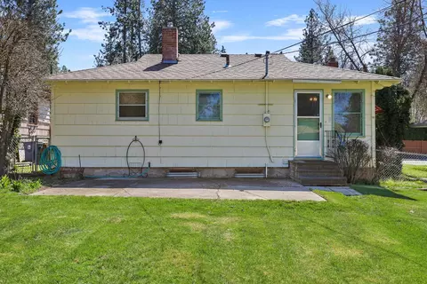 Exterior - 1917 E Thurston Ave, Spokane, WA 99203 photo 4 of 7
