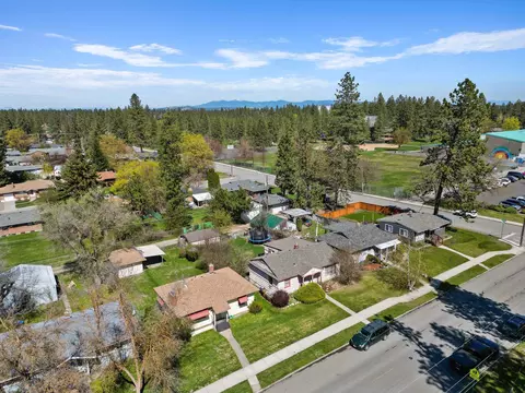 View/Area - 1917 E Thurston Ave, Spokane, WA 99203 photo 1 of 3