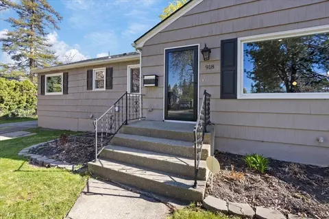 918 E 38th Ave, Spokane, WA 99203 photo 3