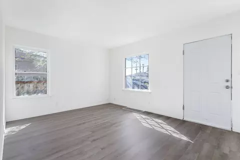 1311 E Hoffman Ave, Spokane, WA 99207 photo 3