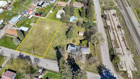 53 N Nn N Chase Rd, Newman Lake, WA 99025