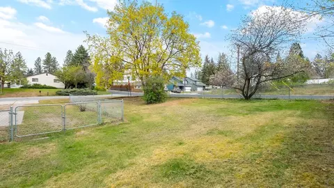 Exterior - 10018 E 15th Ave, Spokane Valley, WA 99206 photo 8 of 8