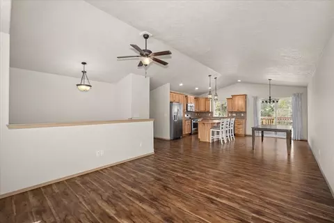 Living - 709 E Canterbury Ln, Colbert, WA 99005 photo 4 of 5