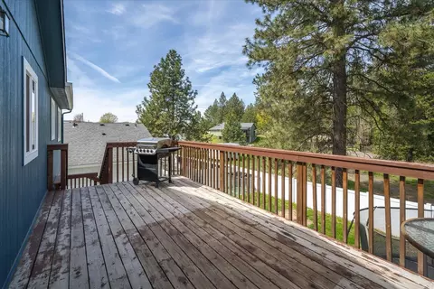 Exterior - 709 E Canterbury Ln, Colbert, WA 99005 photo 7 of 12