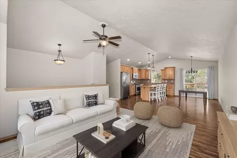Living - 709 E Canterbury Ln, Colbert, WA 99005 photo 3 of 5