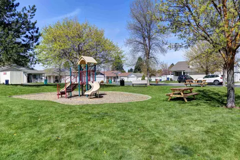 View/Area - 1648 E Beacon Ln, Spokane, WA 99217 photo 1 of 1