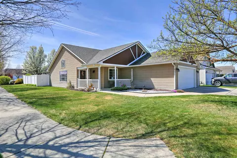 Exterior - 1648 E Beacon Ln, Spokane, WA 99217 photo 2 of 12
