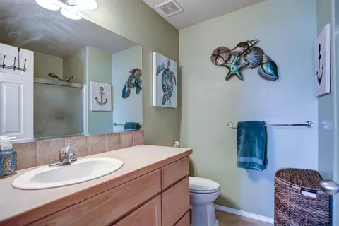 Bath - 1648 E Beacon Ln, Spokane, WA 99217 photo 1 of 3