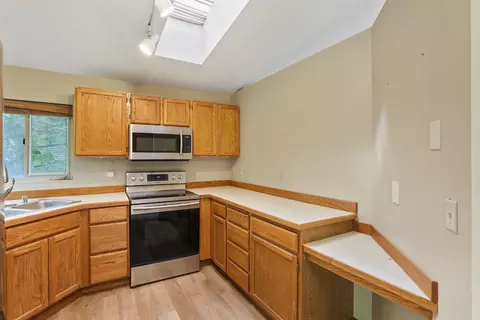 Kitchen - 14824 E Olympic Ave, Spokane Valley, WA 99216 photo 3 of 4