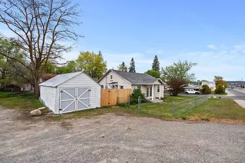 Exterior - 7422 E 3rd Ave, Spokane Valley, WA 99212 photo 4 of 5