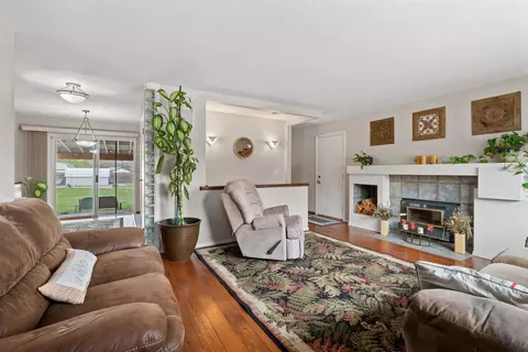 Living - 14313 E Sharp Ave, Spokane Valley, WA 99216 photo 1 of 7