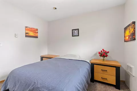 Bedroom - 14313 E Sharp Ave, Spokane Valley, WA 99216 photo 2 of 6