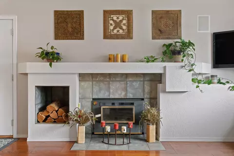 Living - 14313 E Sharp Ave, Spokane Valley, WA 99216 photo 2 of 7