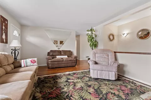Living - 14313 E Sharp Ave, Spokane Valley, WA 99216 photo 4 of 7