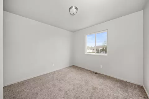 1702 W Tree Ln, Spokane, WA 99208 photo 20