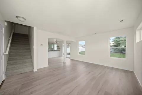 1702 W Tree Ln, Spokane, WA 99208 photo 4