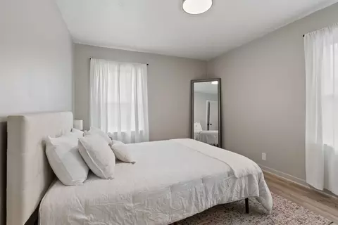 Bedroom - 3524 E 30th Ave, Spokane, WA 99223 photo 2 of 2
