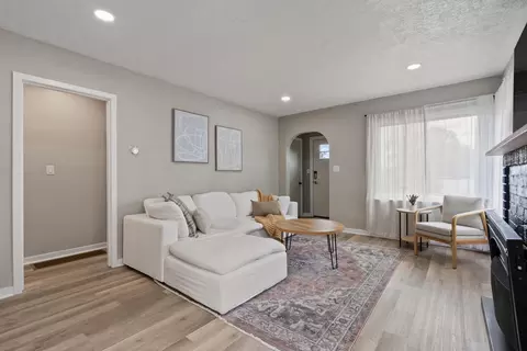 Living - 3524 E 30th Ave, Spokane, WA 99223 photo 3 of 3