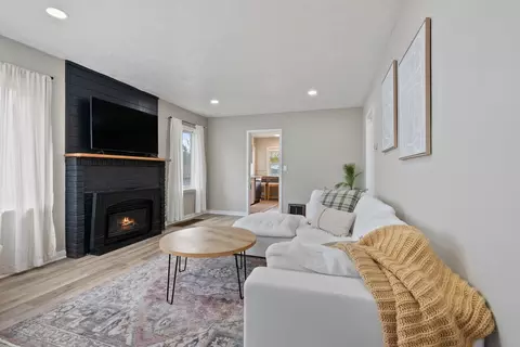 Living - 3524 E 30th Ave, Spokane, WA 99223 photo 1 of 3