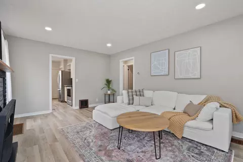 Living - 3524 E 30th Ave, Spokane, WA 99223 photo 2 of 3