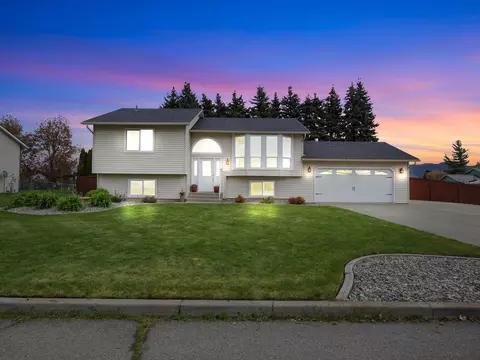 5606 N Malta St, Newman Lake, WA 99025