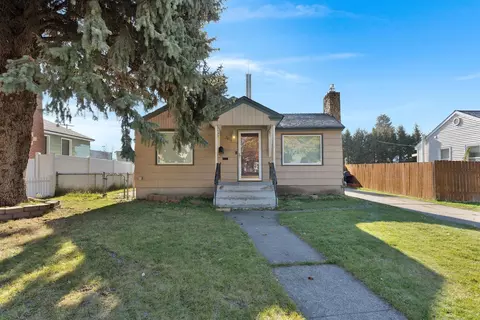 2611 W Hoffman Ave, Spokane, WA 99205