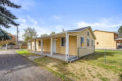 6821 N Crestline St, Spokane, WA 99217