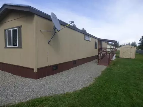 40602 N Newport Hwy #22, Elk, WA 99009