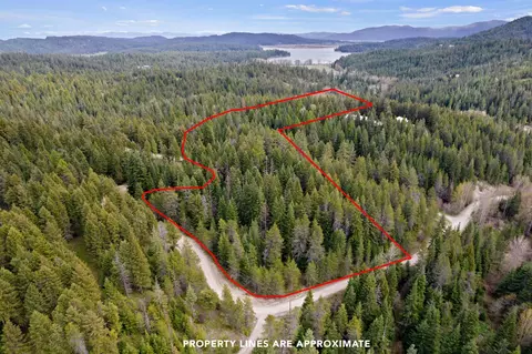 14 N Nnn N Mountain View Ln, Newman Lake, WA 99025