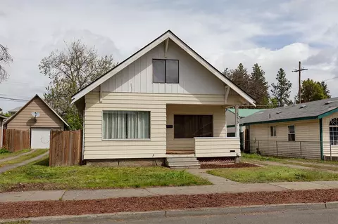 553 E Longfellow Ave, Spokane, WA 99207