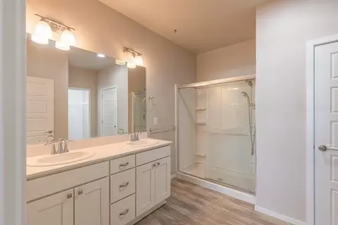 Bath - 1111 E Silver Pine Rd, Colbert, WA 99005 photo 3 of 3