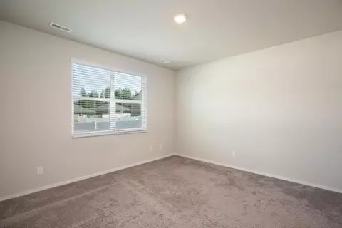Bedroom - 1111 E Silver Pine Rd, Colbert, WA 99005 photo 4 of 6