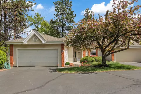 221 E Rockwood Blvd #16, Spokane, WA 99202