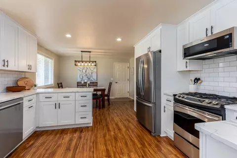 11211 E 24th Ave, Spokane Valley, WA 99206 photo 3