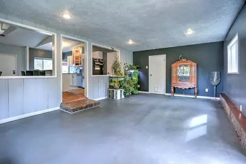 Living - 3712 E 11th Ave, Spokane, WA 99202 photo 1 of 1