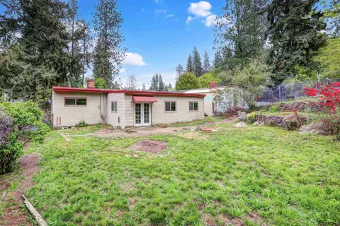 Exterior - 3712 E 11th Ave, Spokane, WA 99202 photo 3 of 4