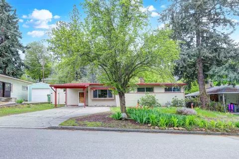Exterior - 3712 E 11th Ave, Spokane, WA 99202 photo 2 of 4