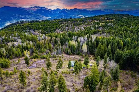632 Fourth Of July Creek Rd, Danville, WA 99121